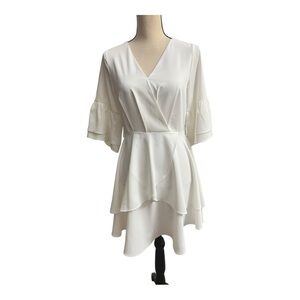 Elegant White Asymmetrical Dress Size Xs